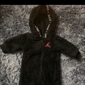 Baby jordan onesie size 6 months
